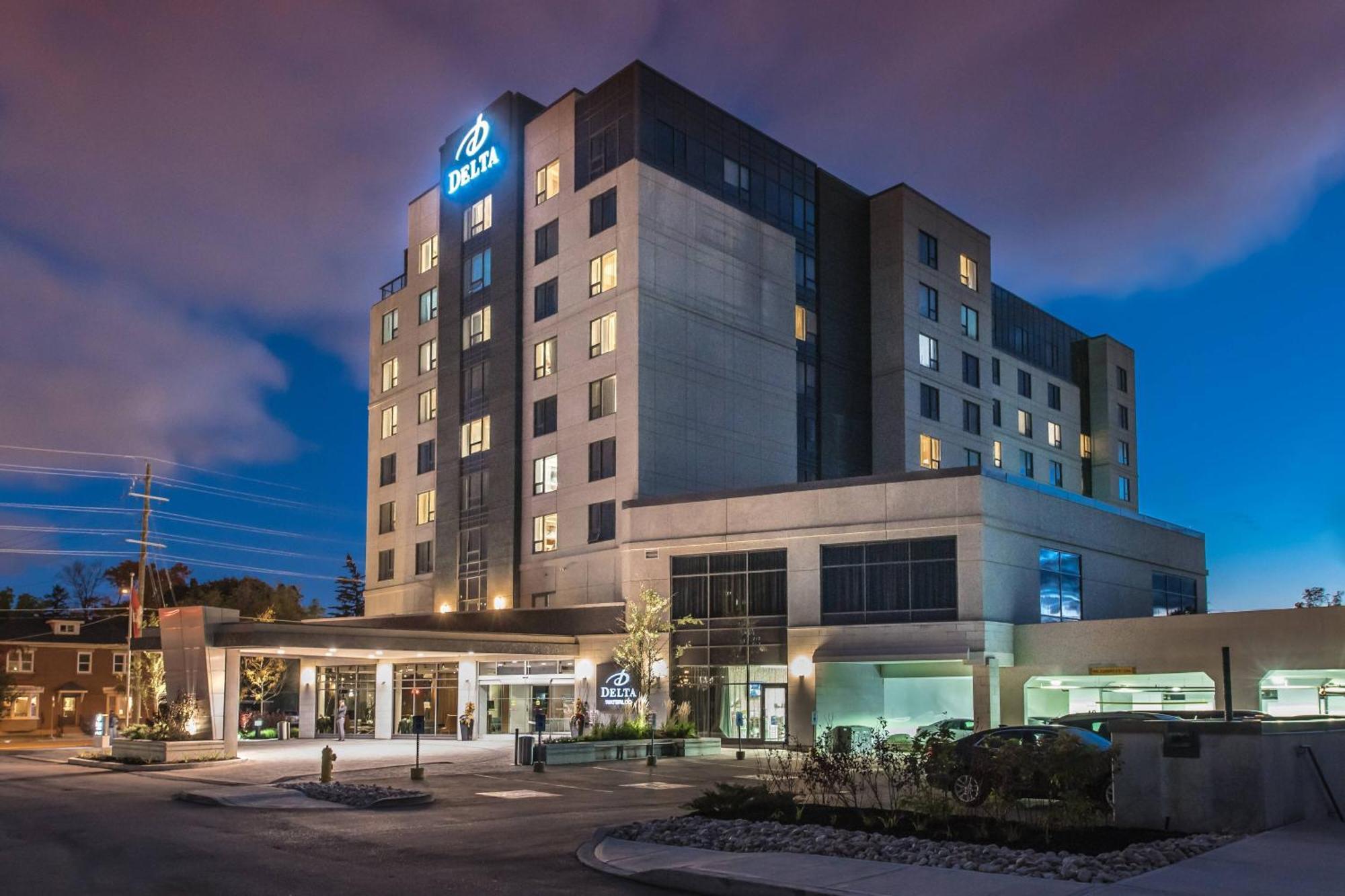 Delta Hotels by Marriott Waterloo Exteriör bild