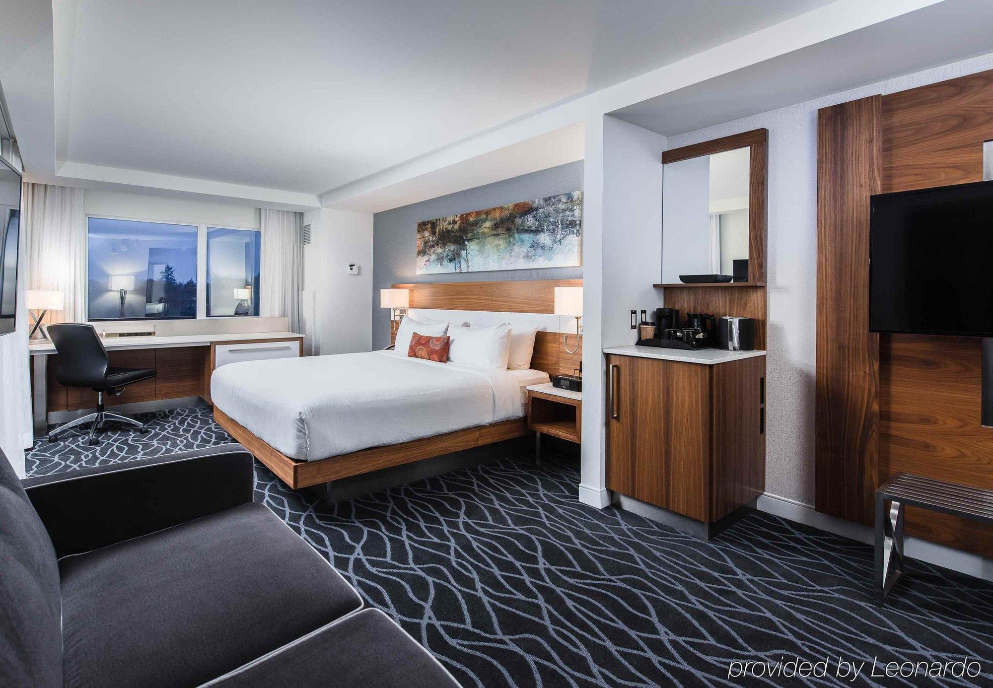 Delta Hotels by Marriott Waterloo Exteriör bild